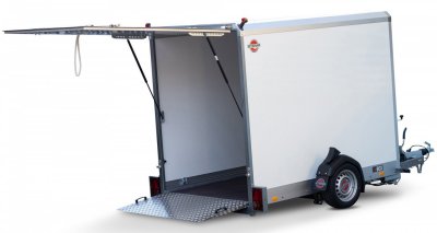 stema-wom-xt-1300-kg-251x153-absenkanhaenger-mit-koffer-tn.jpg